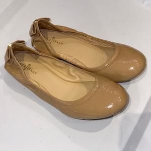 Cole Haan Women’s Manhattan Bow Back Patent Leather Nude Tan Ballet Flats Size 7